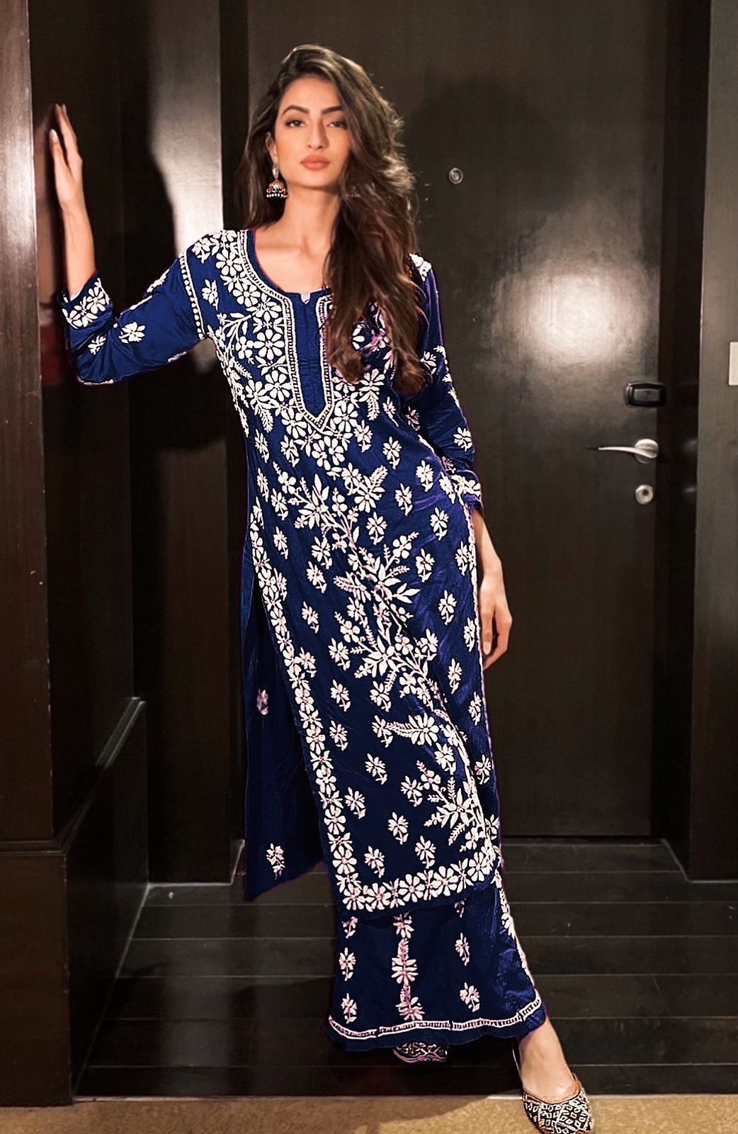 HEAVY RAYON COTTON FABRIC WID CHICKEN KARI STYLE EMBROIDERY WORK KURTI AND PLAZZO ET