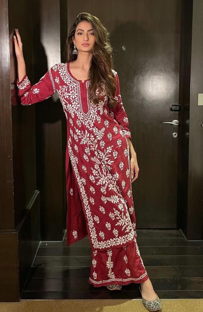 HEAVY RAYON COTTON FABRIC WID CHICKEN KARI STYLE EMBROIDERY WORK KURTI AND PLAZZO ET