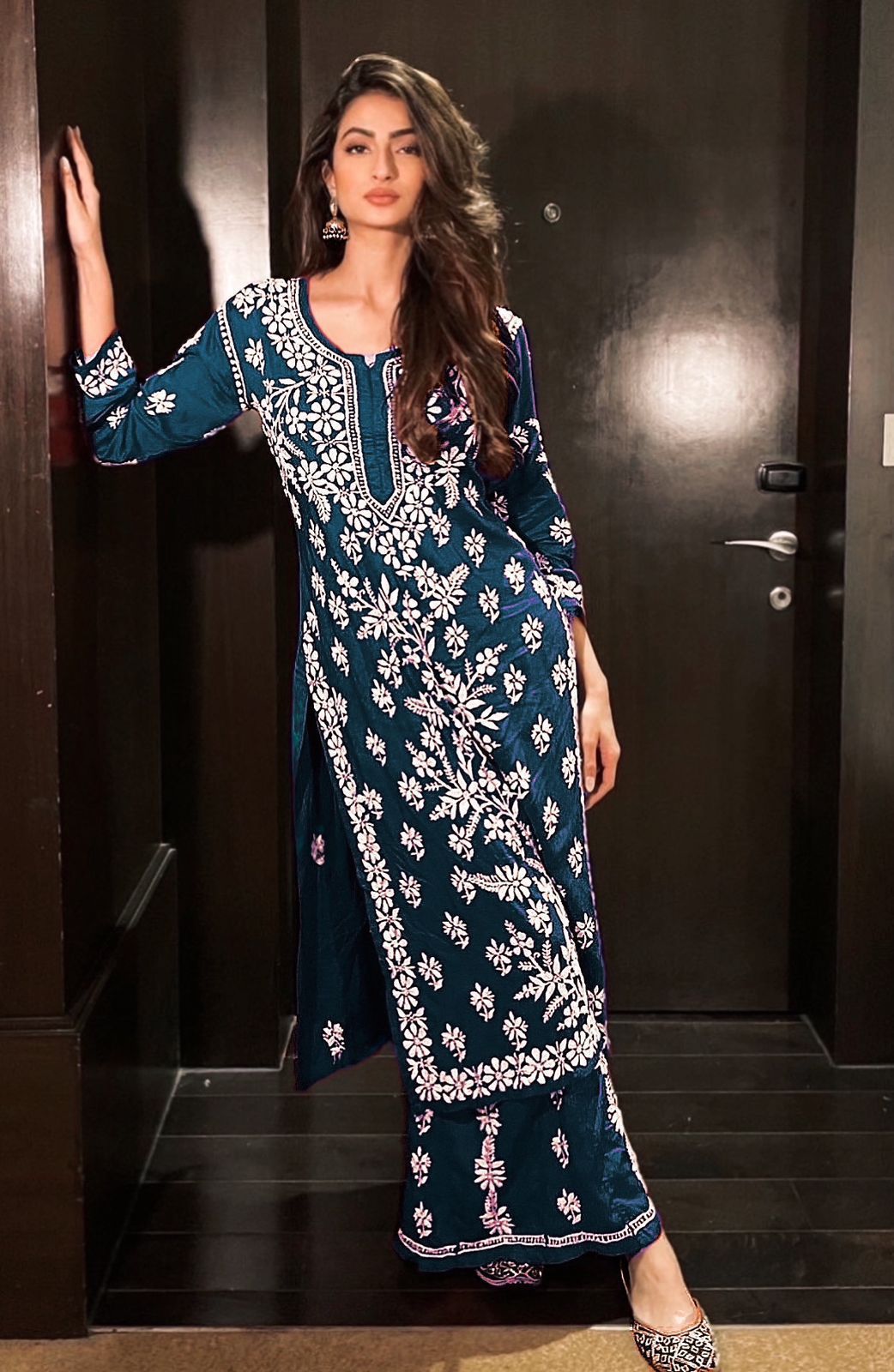 HEAVY RAYON COTTON FABRIC WID CHICKEN KARI STYLE EMBROIDERY WORK KURTI AND PLAZZO ET
