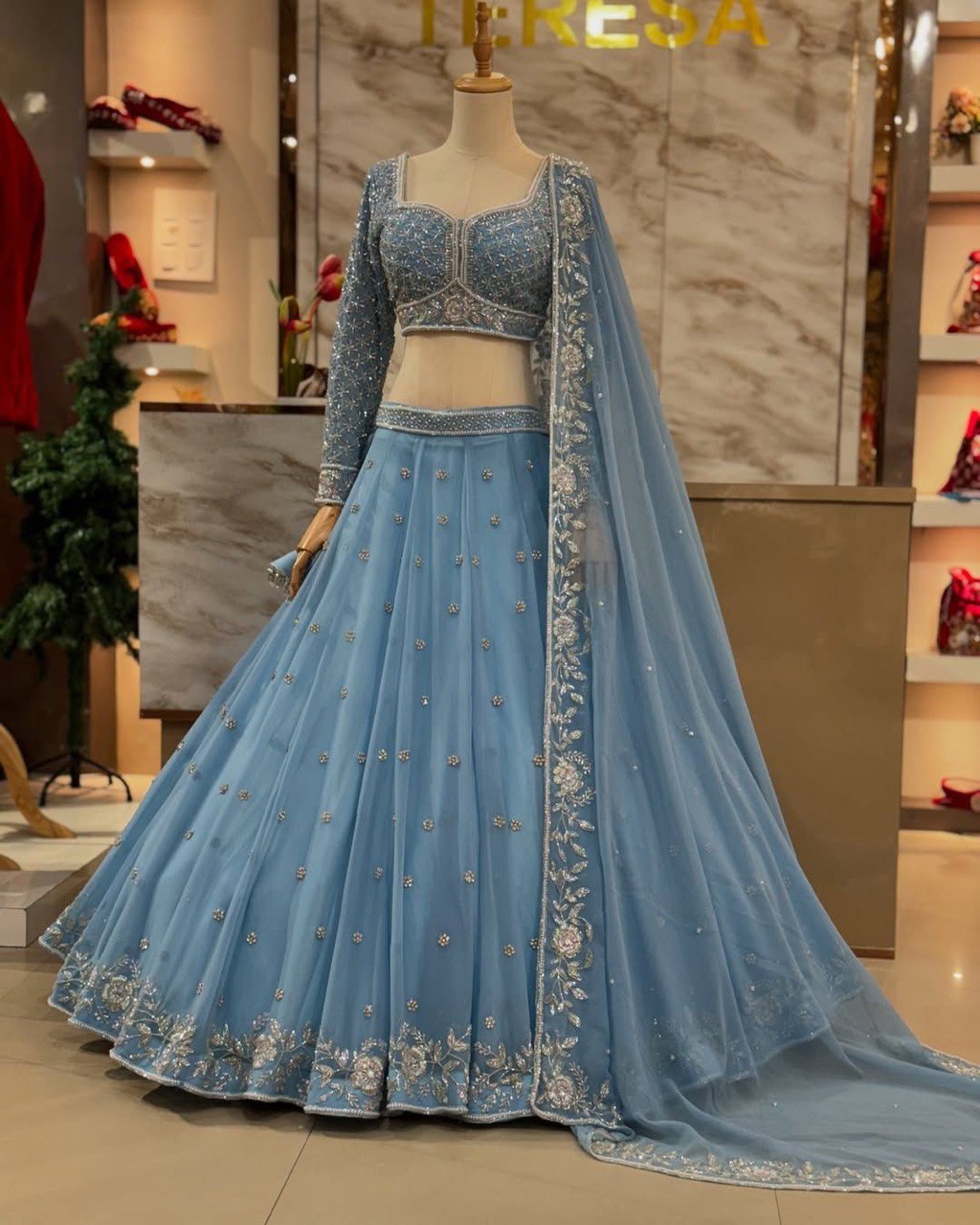 Lunch Hevay Boutiq Collection Lahenga Choli EMBROIDERY work